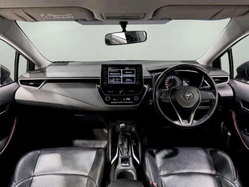 2019-toyota-corolla-altis-1-8-gr-sport-1d0031-slide-thumbnail-3