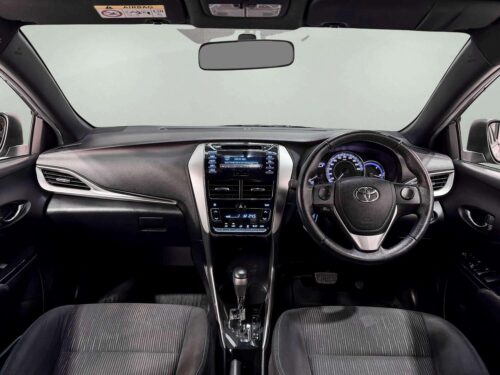 2018-toyota-yaris-1-2-g-1s1267v-slide-thumbnail-3