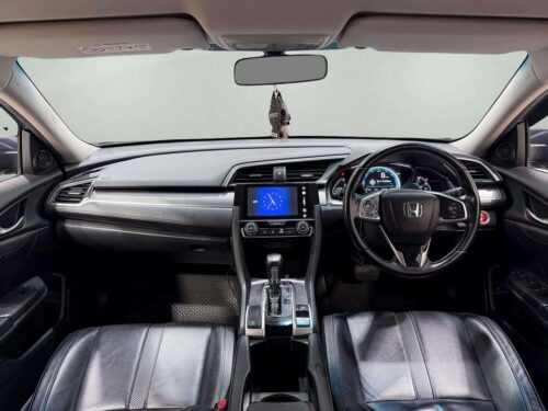 2018-honda-civic-1-8-el-1n0052v-slide-thumbnail-3