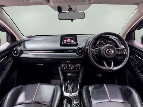 2022-mazda-2-1-3-s-leather-1c0052-slide-thumbnail-3