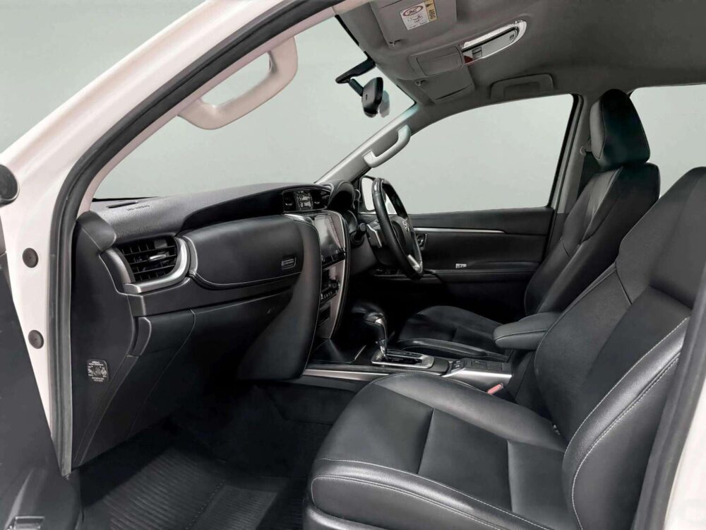 2021 TOYOTA FORTUNER 2.4 V [1D0018] - 4