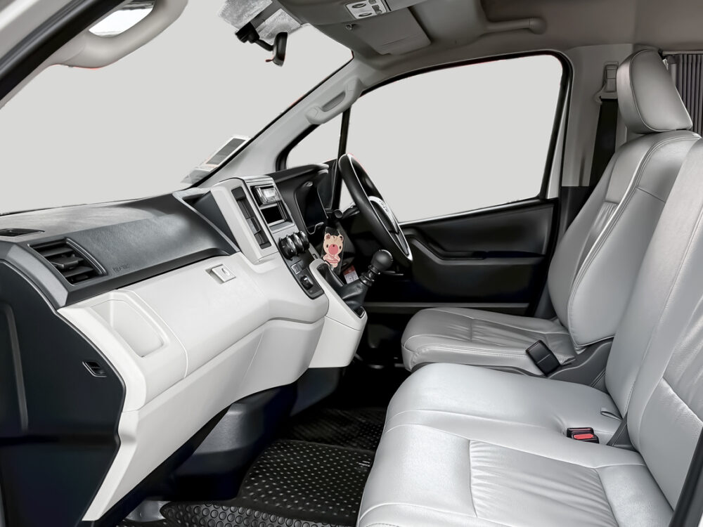 2020 TOYOTA COMMUTER 2.8 [1P2260] - 5