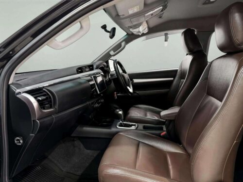2018-toyota-hilux-revo-2-4-g-prerunner-1c0045v-slide-thumbnail-4
