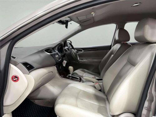 2017-nissan-sylphy-1-6-v-1t0013-slide-thumbnail-4