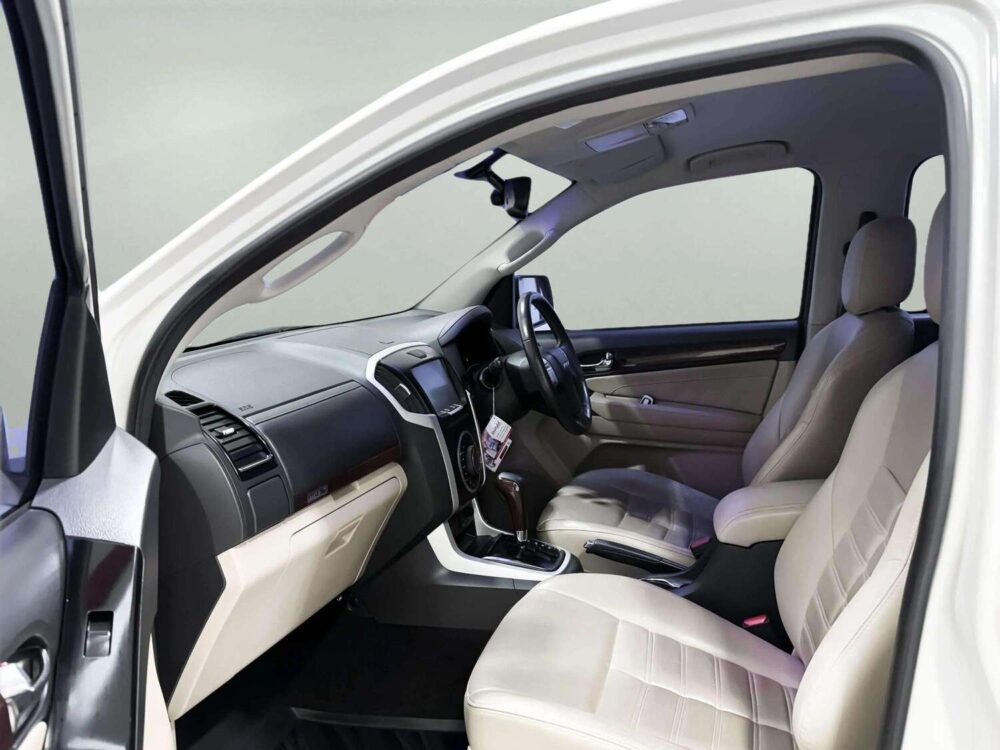 2017 ISUZU MU-X 1.9 DVD DA Navi [1P2586] - 5