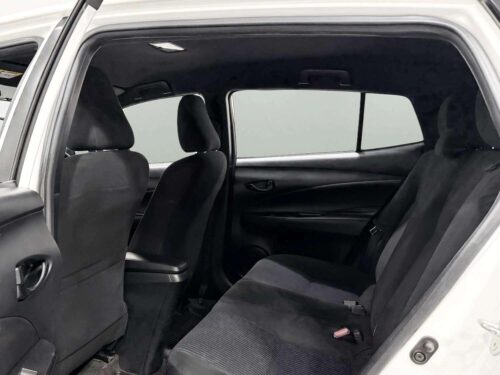 2018-toyota-yaris-1-2-j-1a0022-slide-thumbnail-5