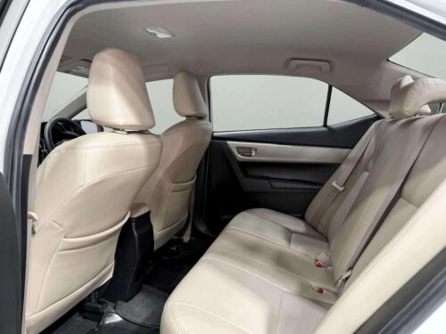 toyota-corolla-altis-1-8-e-1p2595-slide-thumbnail-5