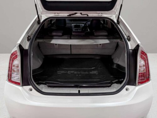 2014-toyota-prius-1-8-hybrid-top-grade-1s1258v-slide-thumbnail-6