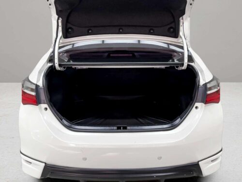 2018-toyota-corolla-altis-1-8-e-1c0050-slide-thumbnail-6