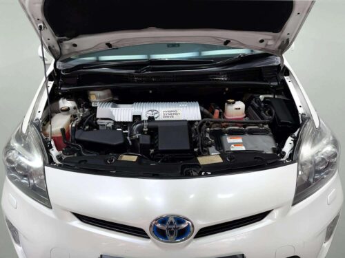 2014-toyota-prius-1-8-hybrid-top-grade-1s1258v-slide-thumbnail-7