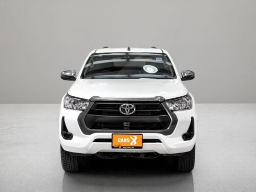 2020-toyota-hilux-revo-2-4-prerunner-entry-smart-cab-1n0063-slide-thumbnail-1