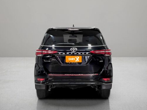 2024-toyota-fortuner-2-4-leader-v-1n0056-slide-thumbnail-1