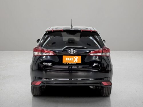 2018-toyota-yaris-1-2-e-1n0076-slide-thumbnail-2