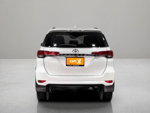 2018-toyota-fortuner-2-4-v-1p2635v-slide-thumbnail-2