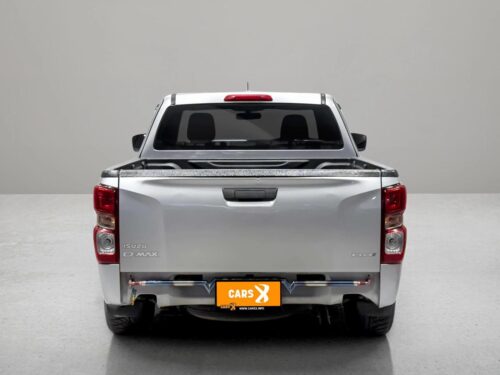 2022-isuzu-d-max-1-9-s-1p2598-slide-thumbnail-2