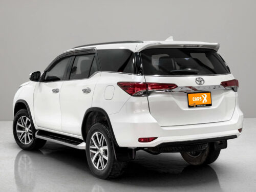 2019-toyota-fortuner-2-4-v-1n0064v-slide-thumbnail-3