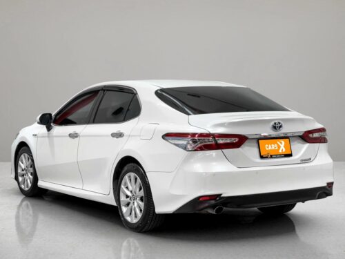 2019-toyota-camry-2-5-hybrid-premium-1p2631-slide-thumbnail-3