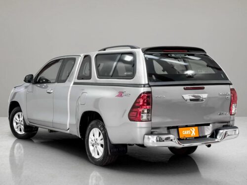 2020-toyota-hilux-revo-2-4-e-1s1285-slide-thumbnail-3