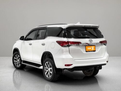 2018-toyota-fortuner-2-4-v-1p2635v-slide-thumbnail-3