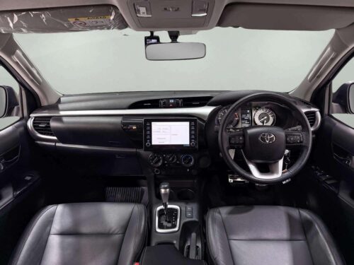 2022-toyota-hilux-revo-2-4-mid-prerunner-1a0031v-slide-thumbnail-4