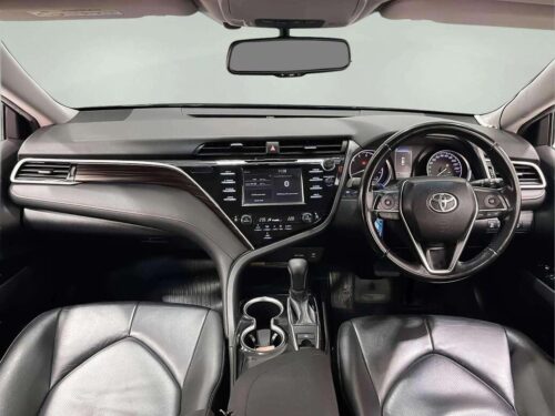 2020-toyota-camry-2-0-g-1d0019-slide-thumbnail-4