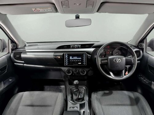 2018-toyota-hilux-revo-2-4-j-plus-1p2621v-slide-thumbnail-4