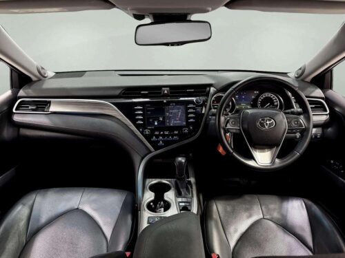 2019-toyota-camry-2-5-hybrid-premium-1p2631-slide-thumbnail-4