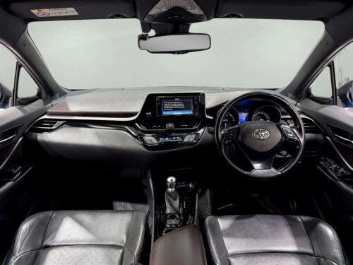 2019-toyota-c-hr-1-8-hv-hi-1s1271-slide-thumbnail-3