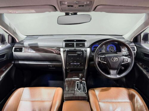 2018-toyota-camry-2-0-g-9p0966-slide-thumbnail-3