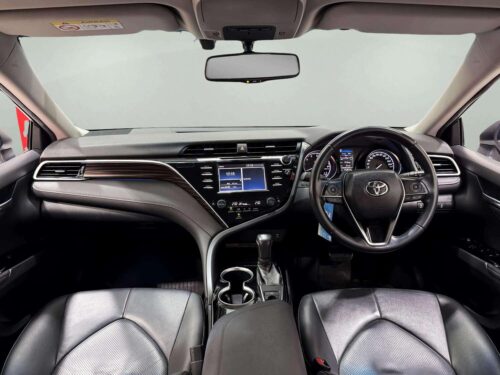2020-toyota-camry-2-0-g-1s1284-slide-thumbnail-3