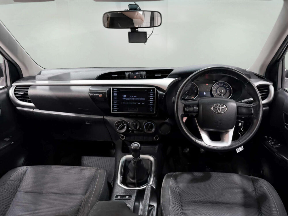 2020 TOYOTA HILUX REVO 2.4 E [1S1285] - 5