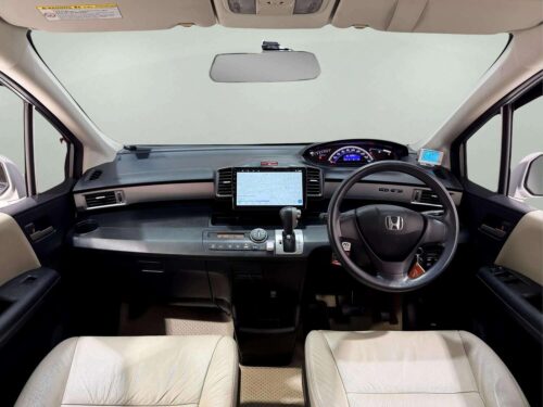 2014-honda-freed-1-5-e-1s1287v-slide-thumbnail-4