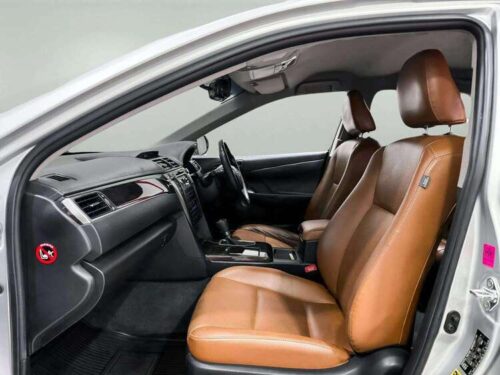 2018-toyota-camry-2-0-g-9p0966-slide-thumbnail-7