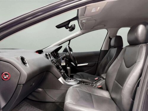 2016-peugeot-408-1-6-1p2622v-slide-thumbnail-4