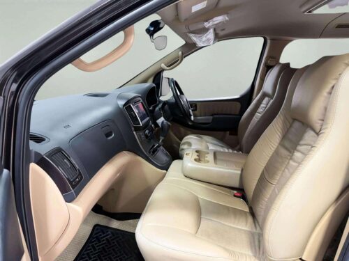 2017-hyundai-h-1-2-5-deluxe-1c0059v-slide-thumbnail-5