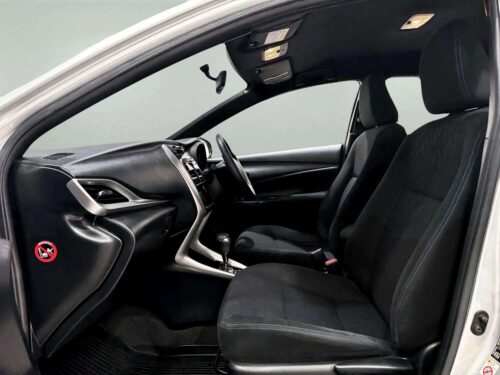 2018-toyota-yaris-1-2-g-1s1282v-slide-thumbnail-4