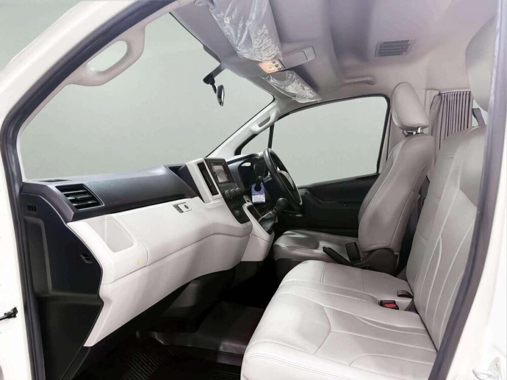 2020 TOYOTA COMMUTER 2.8  [1P2528] - 6