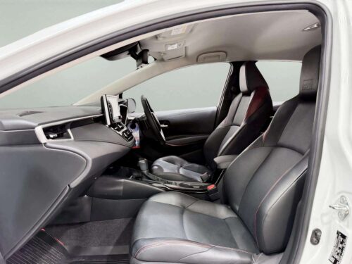 2022-toyota-corolla-altis-1-8-gr-sport-1s1308v-slide-thumbnail-5