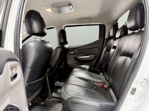 2017-mitsubishi-triton-2-4-gls-limited-plus-1a0033v-slide-thumbnail-6