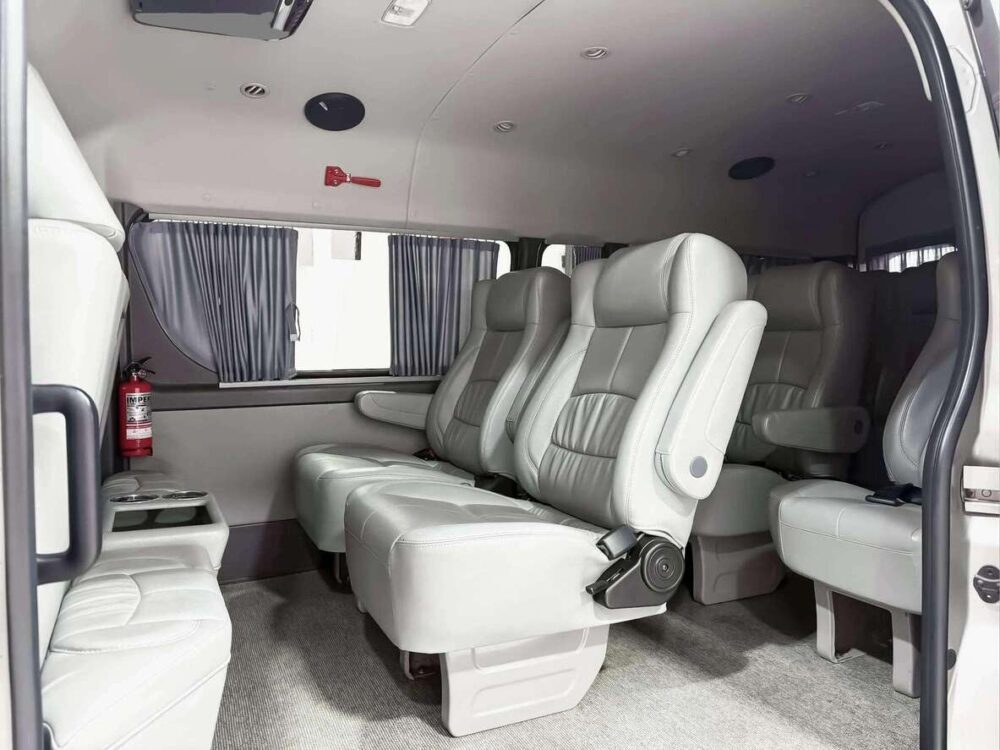 2020 TOYOTA COMMUTER 2.8  [1T0001] - 7