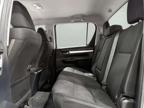 2020-toyota-hilux-revo-2-4-z-edition-e-1n0065-slide-thumbnail-6