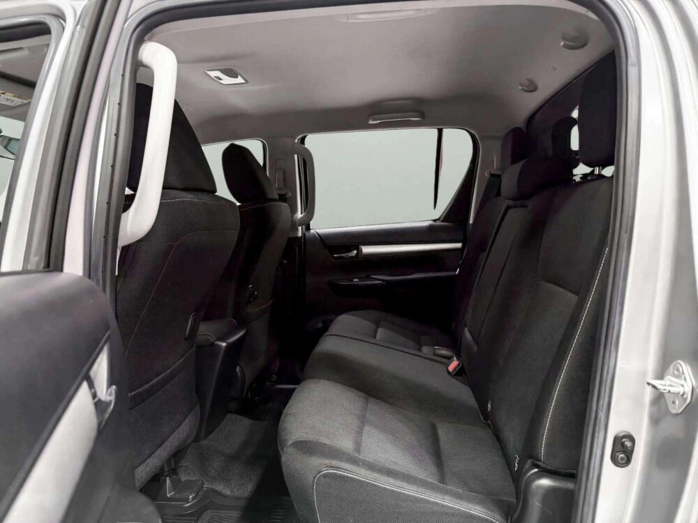 2020 TOYOTA HILUX REVO 2.4 E PRERUNNER [1P2610] - 6