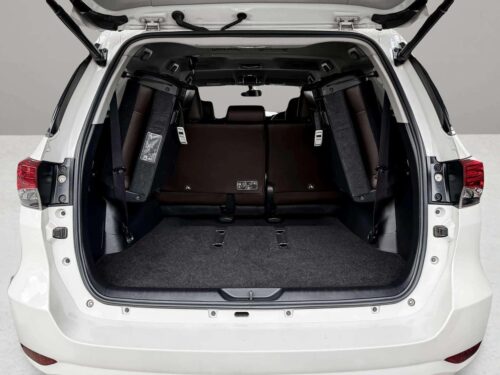 2018-toyota-fortuner-2-4-v-1p2635v-slide-thumbnail-7