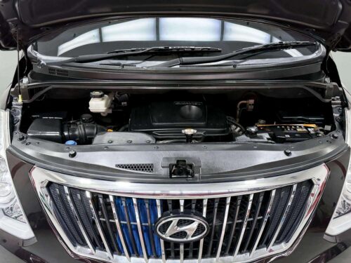 2017-hyundai-h-1-2-5-elite-9p0948v-slide-thumbnail-8