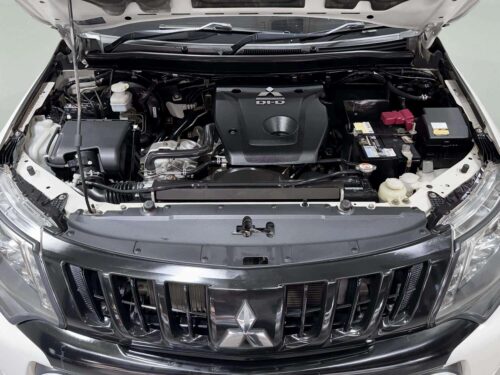 2017-mitsubishi-triton-2-4-gls-limited-plus-1a0033v-slide-thumbnail-8