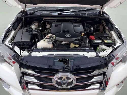 2018-toyota-fortuner-2-4-v-1p2635v-slide-thumbnail-8