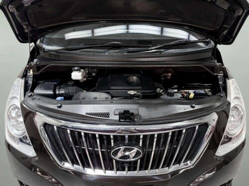 2017-hyundai-h-1-2-5-deluxe-1c0059v-slide-thumbnail-8