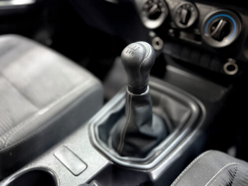2024-toyota-hilux-revo-2-4-z-edition-entry-1c0060-slide-thumbnail-8