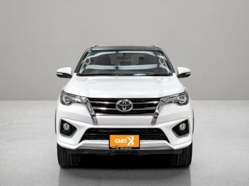 2017-toyota-fortuner-2-8-trd-sportivo-4wd-1p2660-slide-thumbnail-1