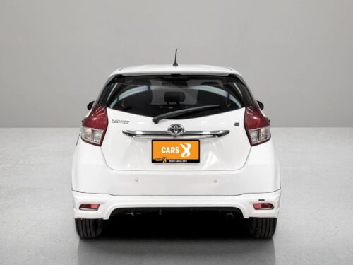 2016-toyota-yaris-1-2-g-1c0071-slide-thumbnail-2
